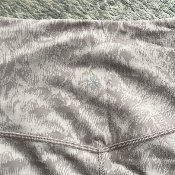 Athleta legging size large - Picture 13 of 13